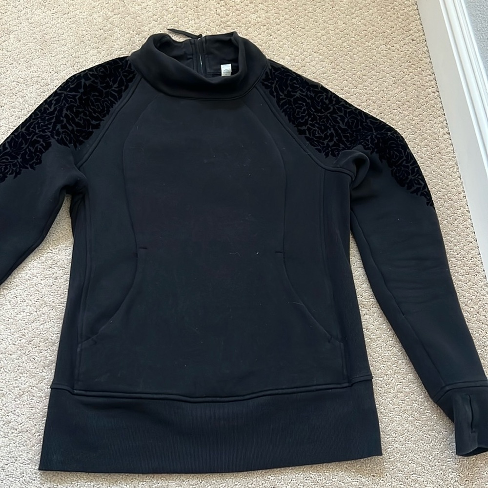 Lululemon quarter zip up